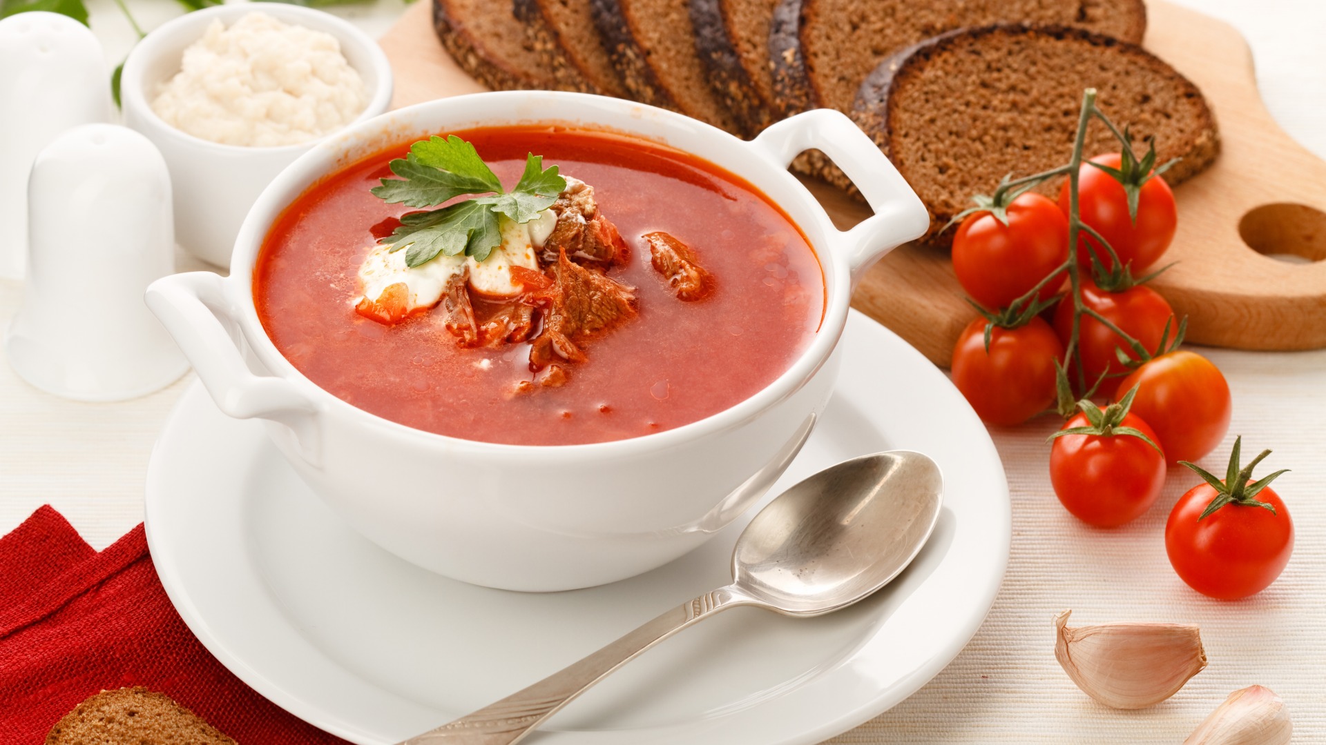 Столовая малина в ангарске. borsch smetana myaso hleb chernyy. Столовая малина в ангарске фото. Столовая малина в ангарске-borsch smetana myaso hleb chernyy. картинка Столовая малина в ангарске. картинка borsch smetana myaso hleb chernyy. Свежий салат, горячий суп и сытный гарнир с мясом